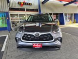 Used 2023 Toyota Highlander XLE image 2