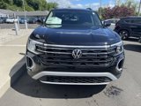 New 2025 Volkswagen Atlas Peak Edition SE image 4