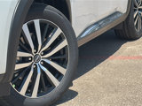 New 2025 Nissan Pathfinder Platinum image 3