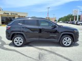 New 2025 Jeep Compass Latitude image 2