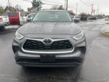 Used 2023 Toyota Highlander LE image 3