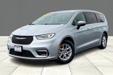 Used 2023 Chrysler Pacifica Touring-L image 2