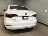 Used 2021 Volkswagen Jetta SE w/ SE Cold Weather Package image 4