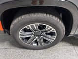 Used 2023 Jeep Wagoneer L Series II image 4