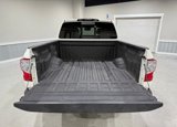 Used 2019 Nissan Titan SV w/ Midnight Edition image 6