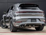 Certified 2025 Porsche Cayenne image 3