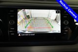Certified 2022 Volkswagen Taos SE w/ Panoramic Sunroof Package image 4