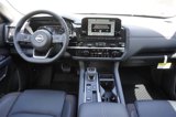 New 2025 Nissan Pathfinder SL image 2