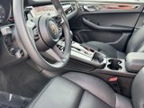 Certified 2025 Porsche Macan image 4