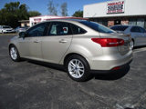 Used 2017 Ford Focus SE image 2