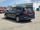 Used 2022 Chrysler Pacifica Limited image 6