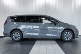 New 2025 Chrysler Pacifica Select image 3