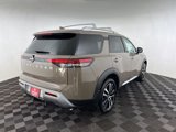 New 2025 Nissan Pathfinder Platinum image 5
