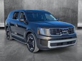 Used 2024 Kia Telluride S w/ S Sunroof Package image 3