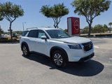 New 2025 Nissan Pathfinder SL image 2