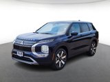New 2025 Mitsubishi Outlander SE image 2