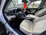 Used 2020 Toyota Highlander XLE image 4