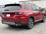 Used 2025 Honda Pilot Touring image 4