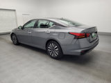 Used 2023 Nissan Altima 2.5 SV image 3