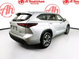 Used 2024 Toyota Highlander XLE image 3