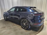 Certified 2024 Porsche Cayenne Coupe image 3