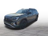 New 2025 Volkswagen Atlas Peak Edition SE image 3