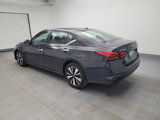 Used 2022 Nissan Altima 2.5 SV image 3