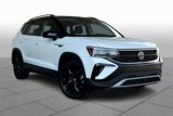 Used 2024 Volkswagen Taos SE image 2