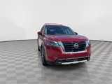 New 2025 Nissan Pathfinder SL image 3
