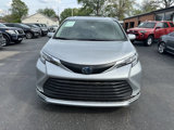 Used 2021 Toyota Sienna XLE image 2