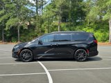 Used 2024 Chrysler Pacifica Limited w/ S Appearance Package image 6