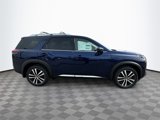 New 2025 Nissan Pathfinder Platinum image 4