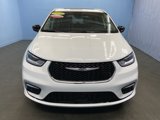 Certified 2024 Chrysler Pacifica Limited w/ Trailer Tow Group image 2