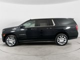 Used 2024 Chevrolet Suburban High Country w/ Advanced Technology Package image 2