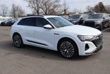 Used 2024 Audi Q8 e-tron Premium Plus image 3