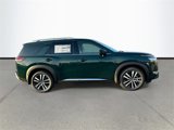 New 2025 Nissan Pathfinder Platinum image 3