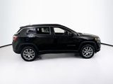 Used 2023 Jeep Compass Latitude image 4