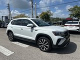 Used 2024 Volkswagen Taos SE image 2