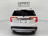 Used 2023 GMC Acadia SLE w/ Driver Convenience Package image 3