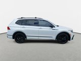 Used 2022 Volkswagen Tiguan SE R-Line image 4