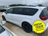 Used 2024 Chrysler Pacifica Premium image 3