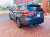 Used 2019 Toyota Highlander XLE image 4