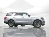 Used 2024 Ford Expedition XLT image 4