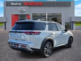 New 2025 Nissan Pathfinder Platinum image 3