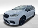 New 2025 Chrysler Pacifica Limited image 4