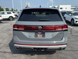 New 2025 Volkswagen Atlas Peak Edition SE image 2