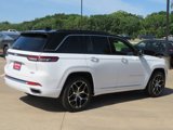 New 2025 Jeep Grand Cherokee Summit image 3