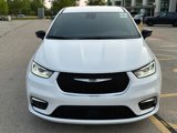 New 2025 Chrysler Pacifica Select image 2