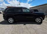 Used 2023 Jeep Grand Cherokee Limited image 5