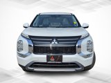 New 2025 Mitsubishi Outlander SE image 2